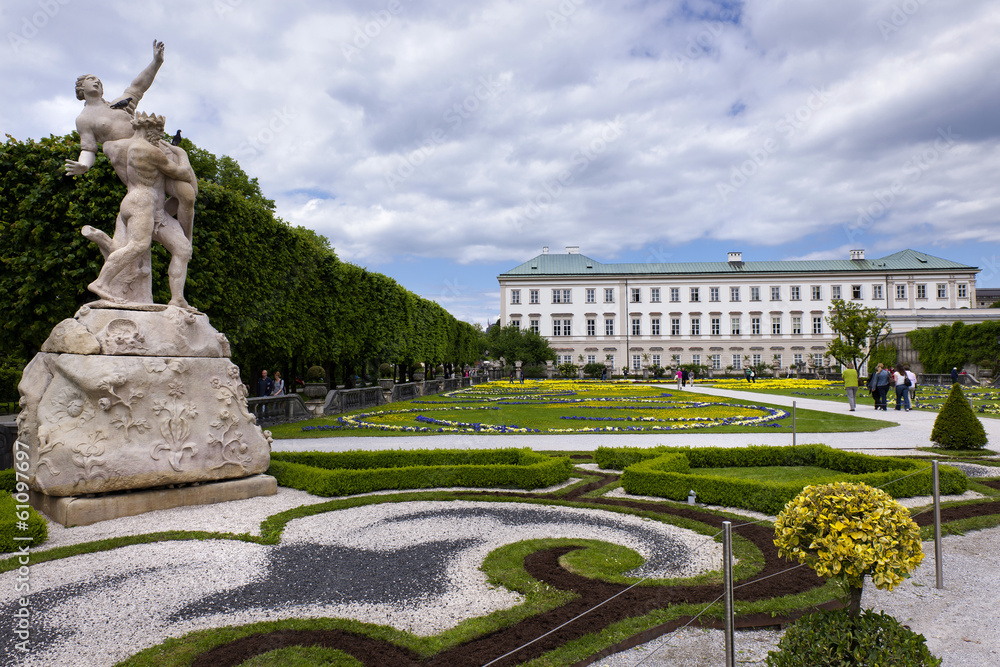 Obraz premium Österreich - Salzburg, Mirabellengarten