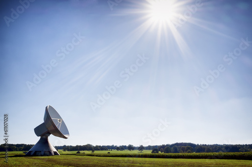 Slika na platnu satelite dish - radio telescope