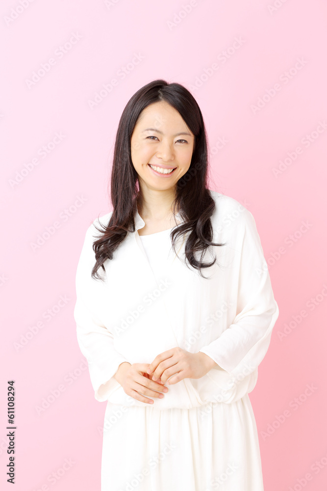 女性・ピンクバック 女性・ピンクバック