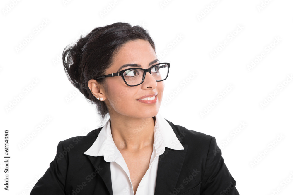 Gesicht einer indische Frau isoliert im business look mit Brille