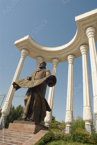 Statue dans parc, Tachkent, Ouzbékistan photo