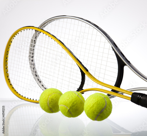 squsha racket and ball © dianaduda