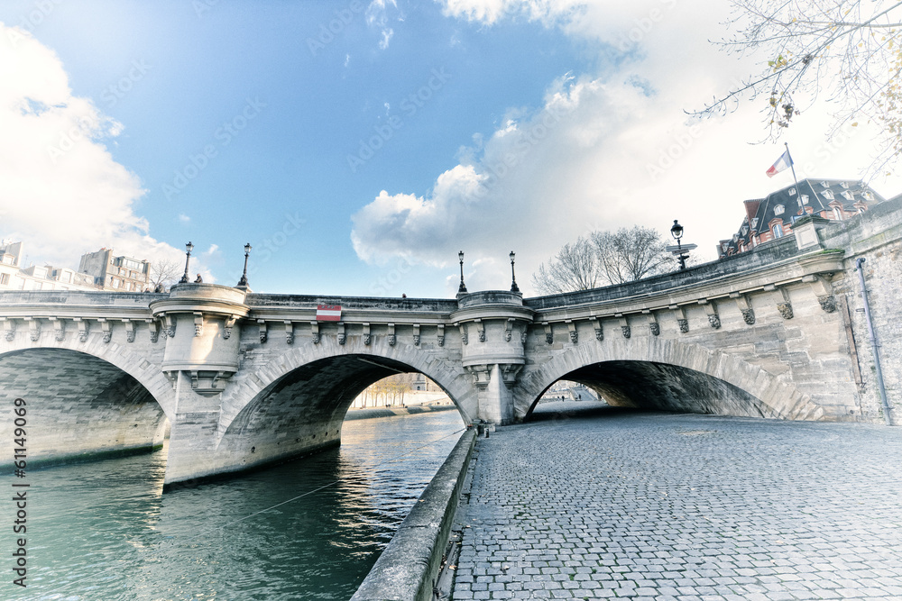 Fototapeta premium Paris cityscape with Seine river in winter