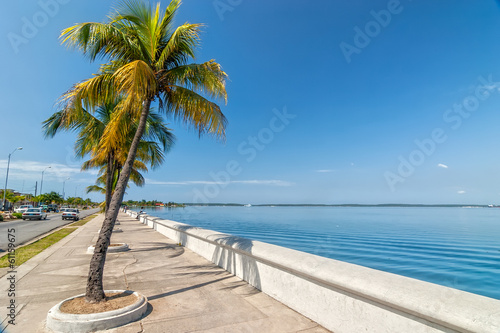 Quadro em tela Embankment of Carribean sea in Cienfuegos, Cuba