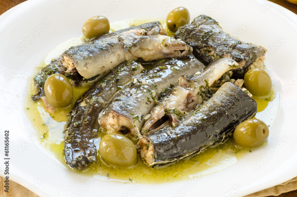 Anguille in salsa di olive