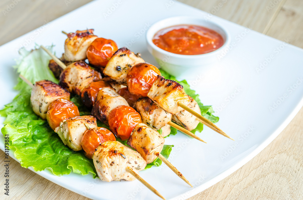Grilled chicken skewers with cherry tomatoes Grilled chicken skewers with cherry tomatoes