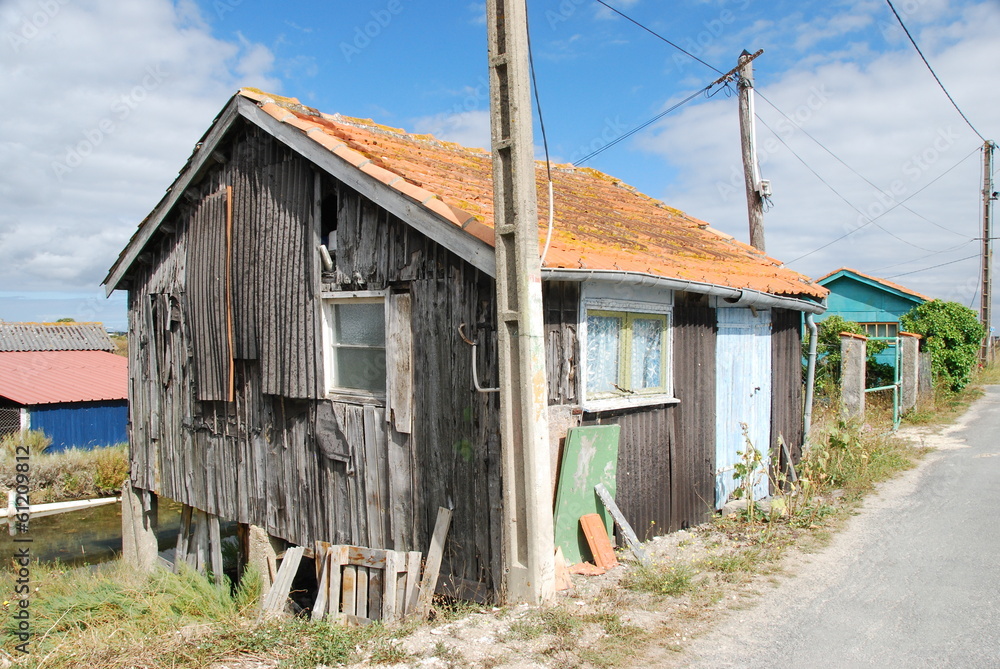 Obraz premium Cabanon en bric à brac