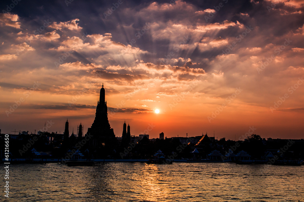 Wat Arun in the sunset, Bangkok of Thailand Wat Arun in the sunset, Bangkok of Thailand