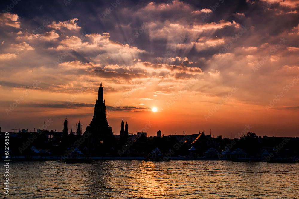 Wat Arun in the sunset, Bangkok of Thailand