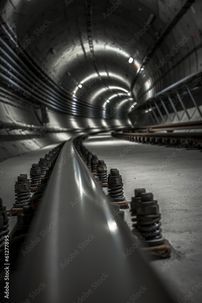 Naklejka premium Podziemny tunel metra
