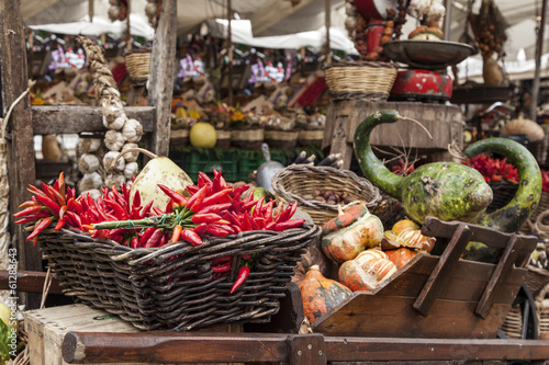 Panier de Piments Rouges
