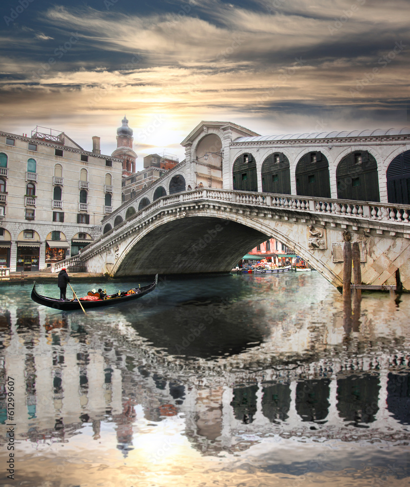Fototapeta premium Venice with Rialto bridge in Italy