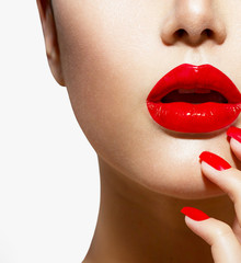 Canvas schilderij Fashion lippen Rode lippen en nagels close-up  © Subbotina Anna