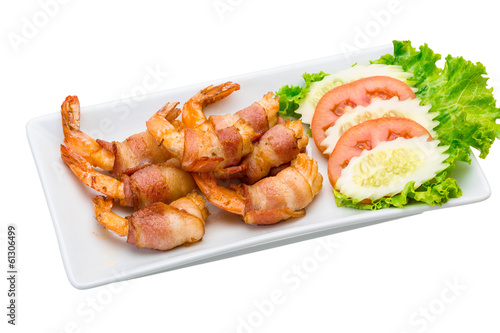 Shrimps in bacon