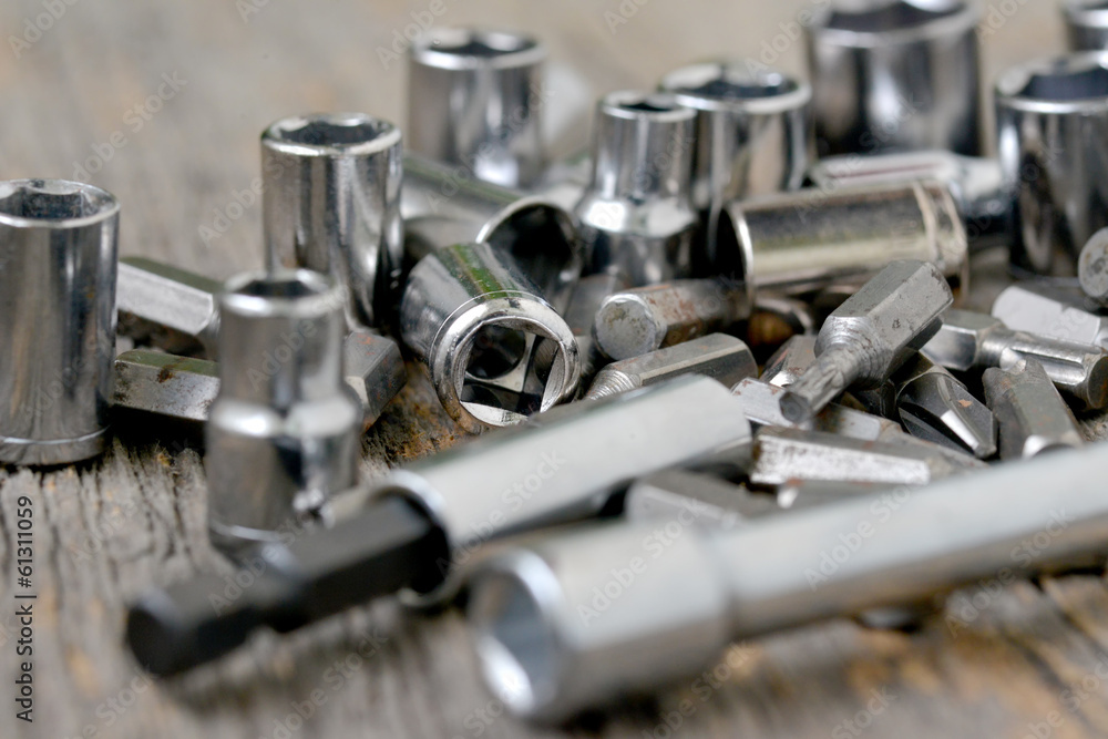 Screwdriver and bits