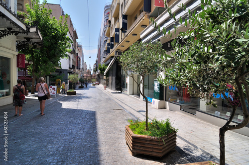 Ermou Street (Greek: Ïäüò Åñìïý, Odos Ermou, "Hermes Street"), i