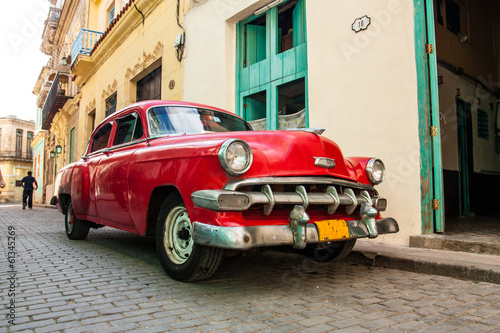 cuban old cars © leonardogonzalez