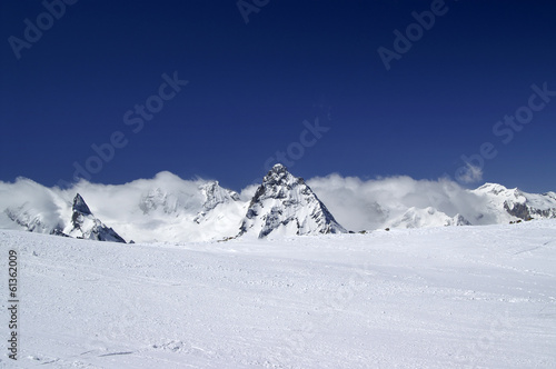 Ski slope at nice sunny day © BSANI
