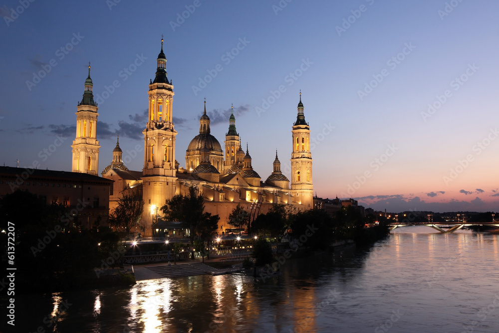 View of the basilica of the Virgen del Pilar and Ebro river, Zar