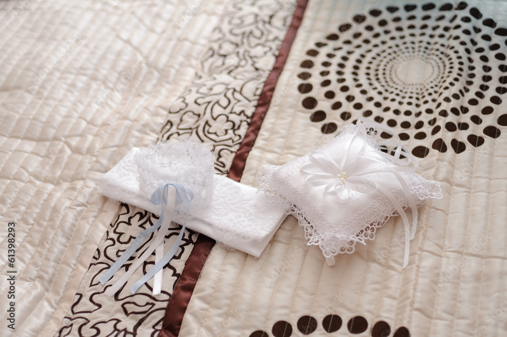Bride's Lace Accessories Bride's Lace Accessories