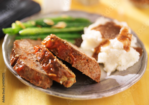 meatloaf with greenbeans and mashed potatoes
