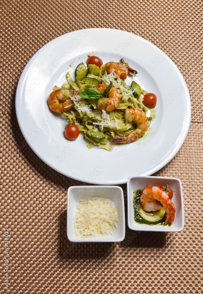 Paste with shrimps and vegetables Paste with shrimps and vegetables