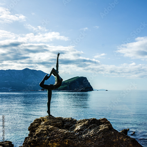 Sunrise seascape  Budva  Montenegro - ballerina statue