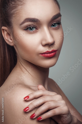 glamour portrait of a beautiful young woman