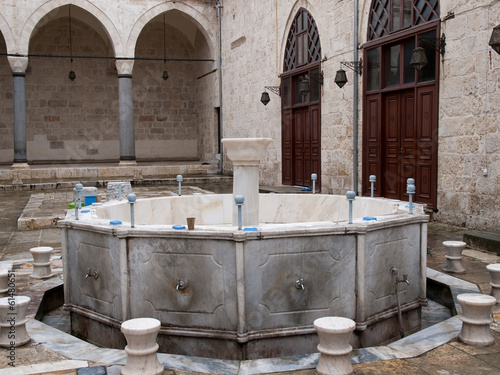 Canvas Print The fountain at courtyard of Ulu Mosque in Tarsus ,Turkey