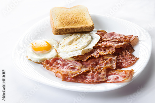 egg and bacon with toast