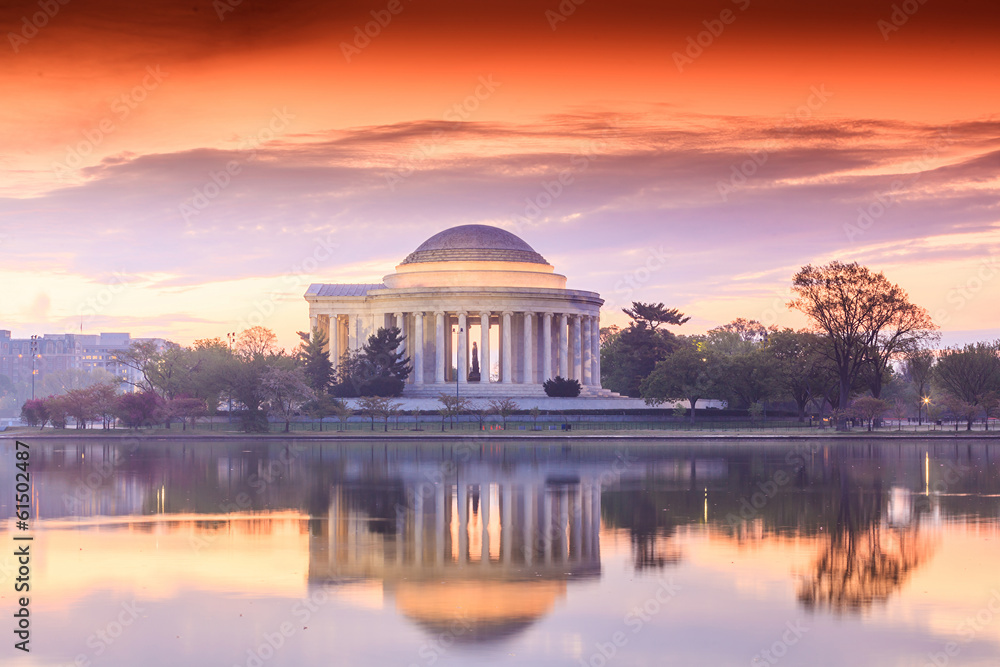 Obraz premium the Jefferson Memorial during the Cherry Blossom Festival in DC
