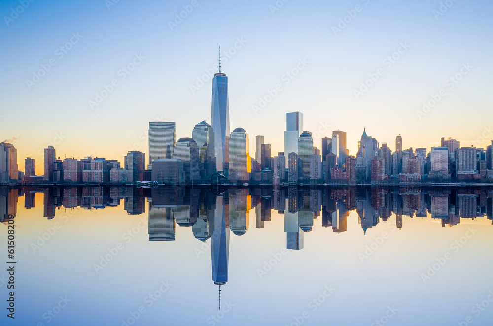 Naklejka premium Manhattan Skyline z budynkiem One World Trade Center przy tw