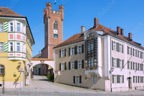 Furth im Wald, Schlossplatz mit Landestormuseum, Glockenspiel