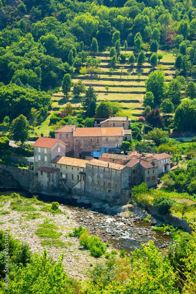 Magnifique village de Provence en Ardèche, France