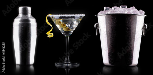 Cocktail martini on a black
