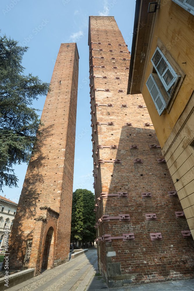 Pavia, medieval towers