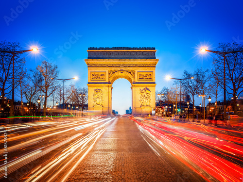 Arc de Triomphe in Paris © eyetronic