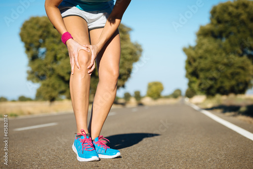 Runner training  knee pain photo