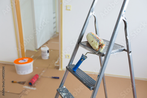 Obraz na płótnie Ladder, roller and buckets, home renovation w salonie