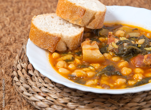 Potaje de Garbanzos y espinacas. Spanish cuisine.