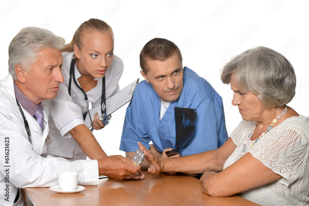 Obraz premium Senior woman visiting doctors
