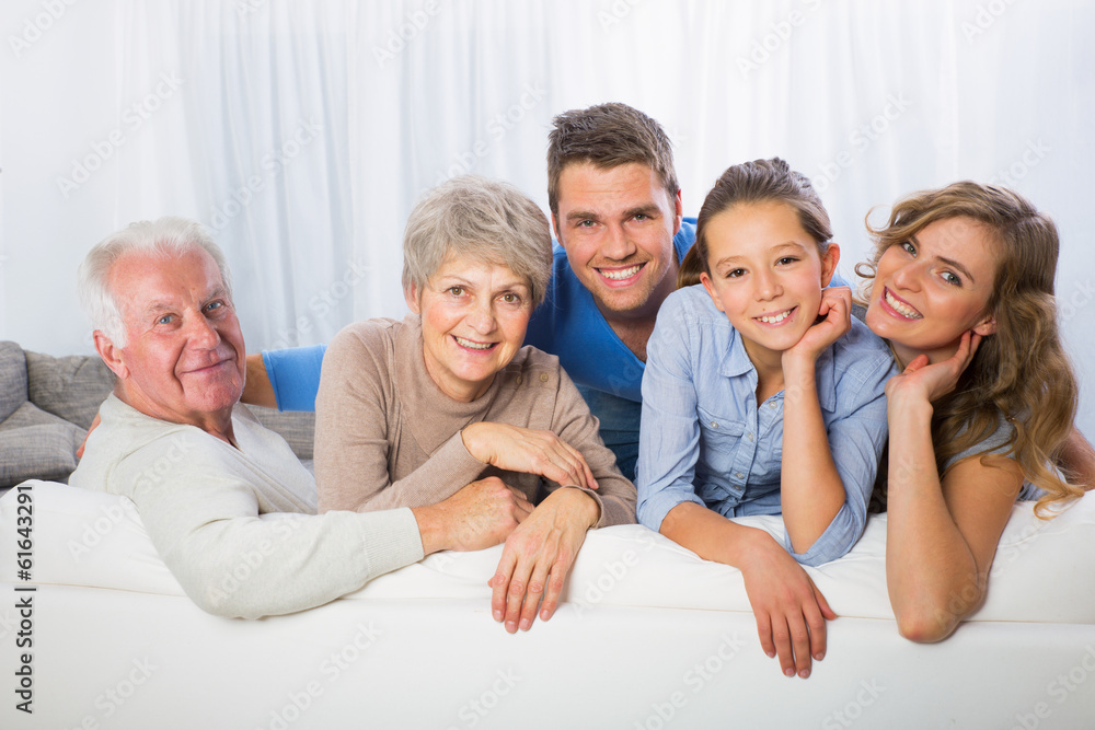 3 generationen Familie StockFoto Adobe Stock
