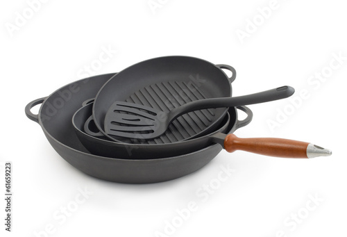 stacking of nonstick frying pans