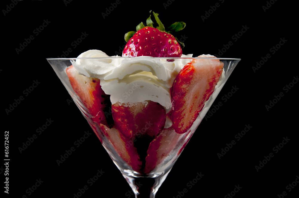 Dessert. Strawberries with cream