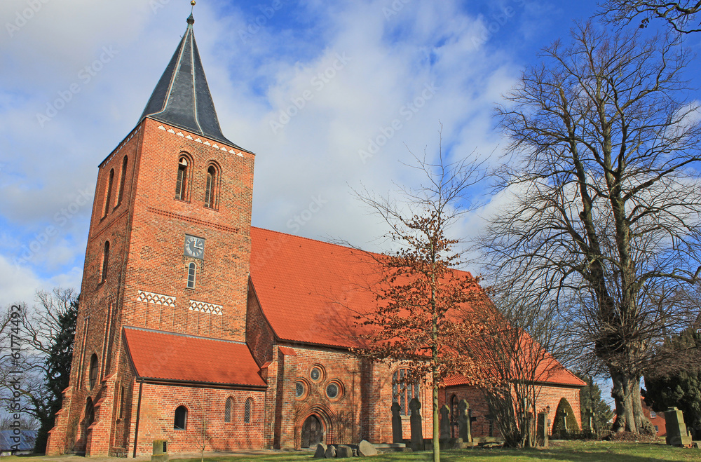 Gotische Dorfkirche Kalkhorst (14. Jh., Mecklenburg-Vorpommern) Gotische Dorfkirche Kalkhorst (14. Jh., Mecklenburg-Vorpommern)