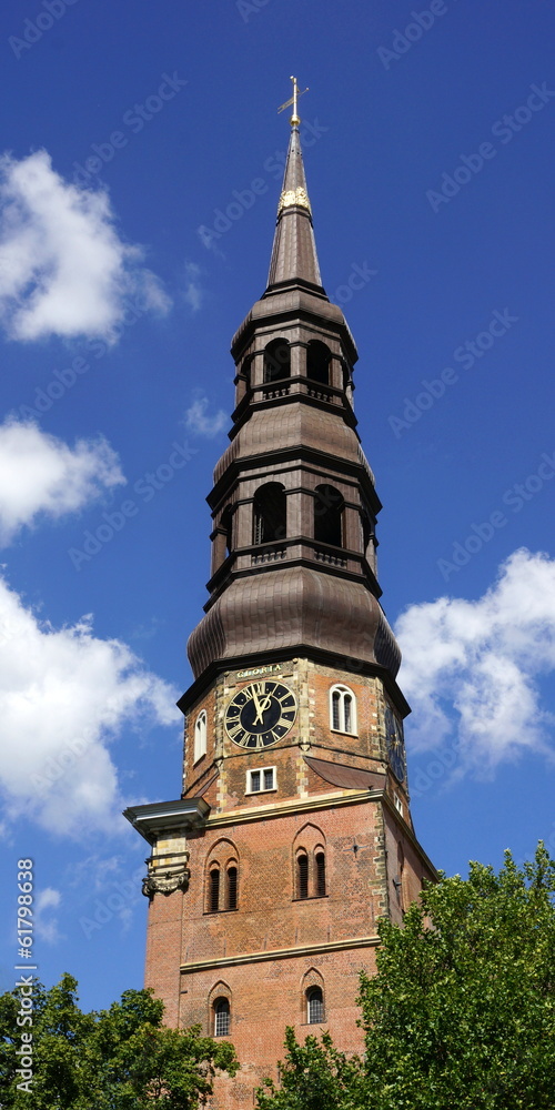 Obraz premium Michaelskirche ( Der Michel ) in HAMBURG