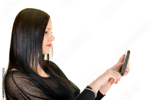 Jeune femme avec une tablette informatique