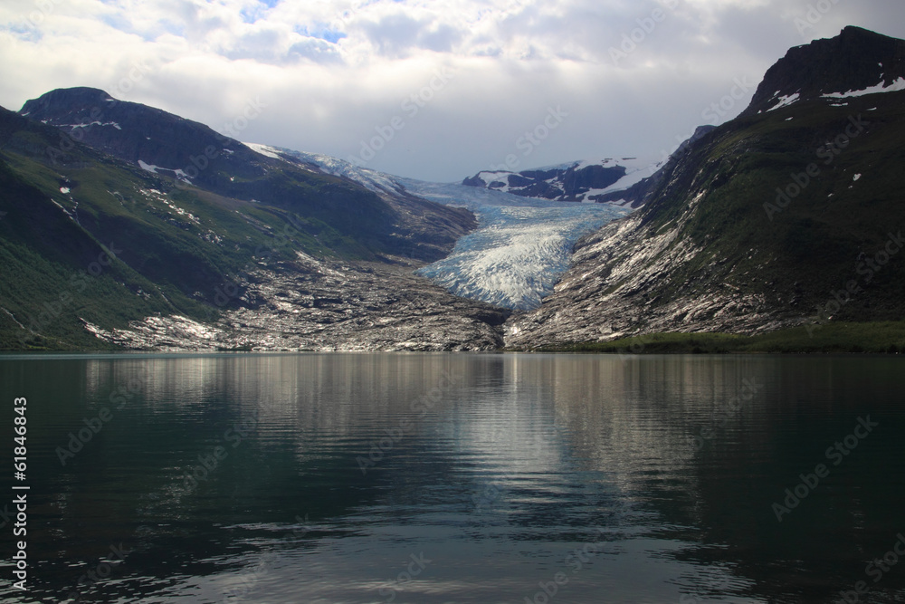 tha glacier mirroring in the lake