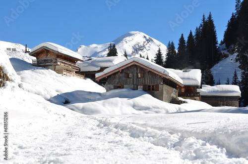 chalets enneigés en haute-Savoie © coco