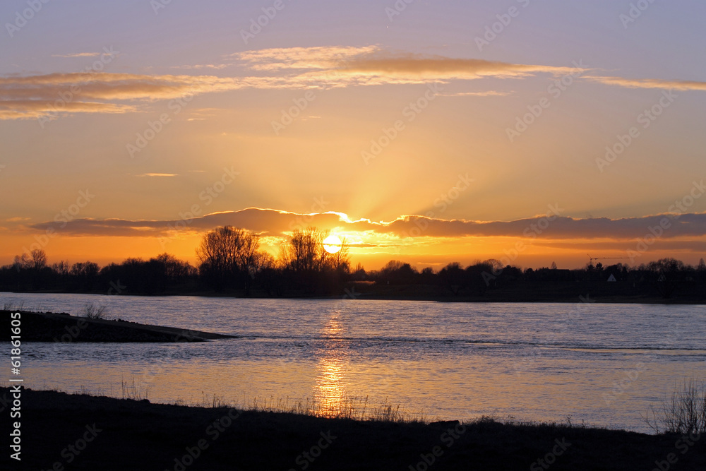 Sonnenuntergang am Rhein Sonnenuntergang am Rhein